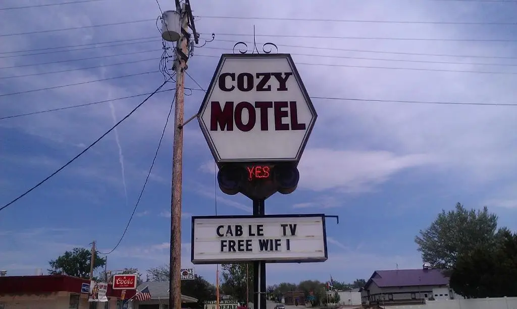 Cozy Motel 7